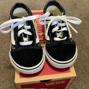 Black vans lace up
